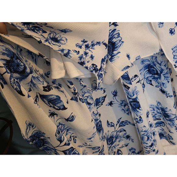 Women's By & by‎ Floral Dress Romper Size S (3) White Blue - Picture 4 of 7